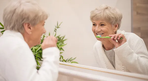 Special Considerations for Assisting Elderly Patients with Dentures 